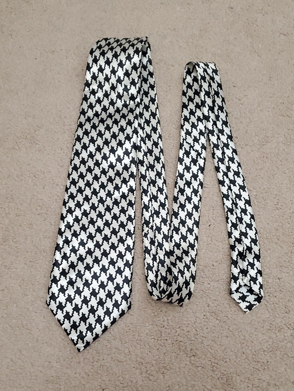 vannotensa tie - Picture 3 of 5